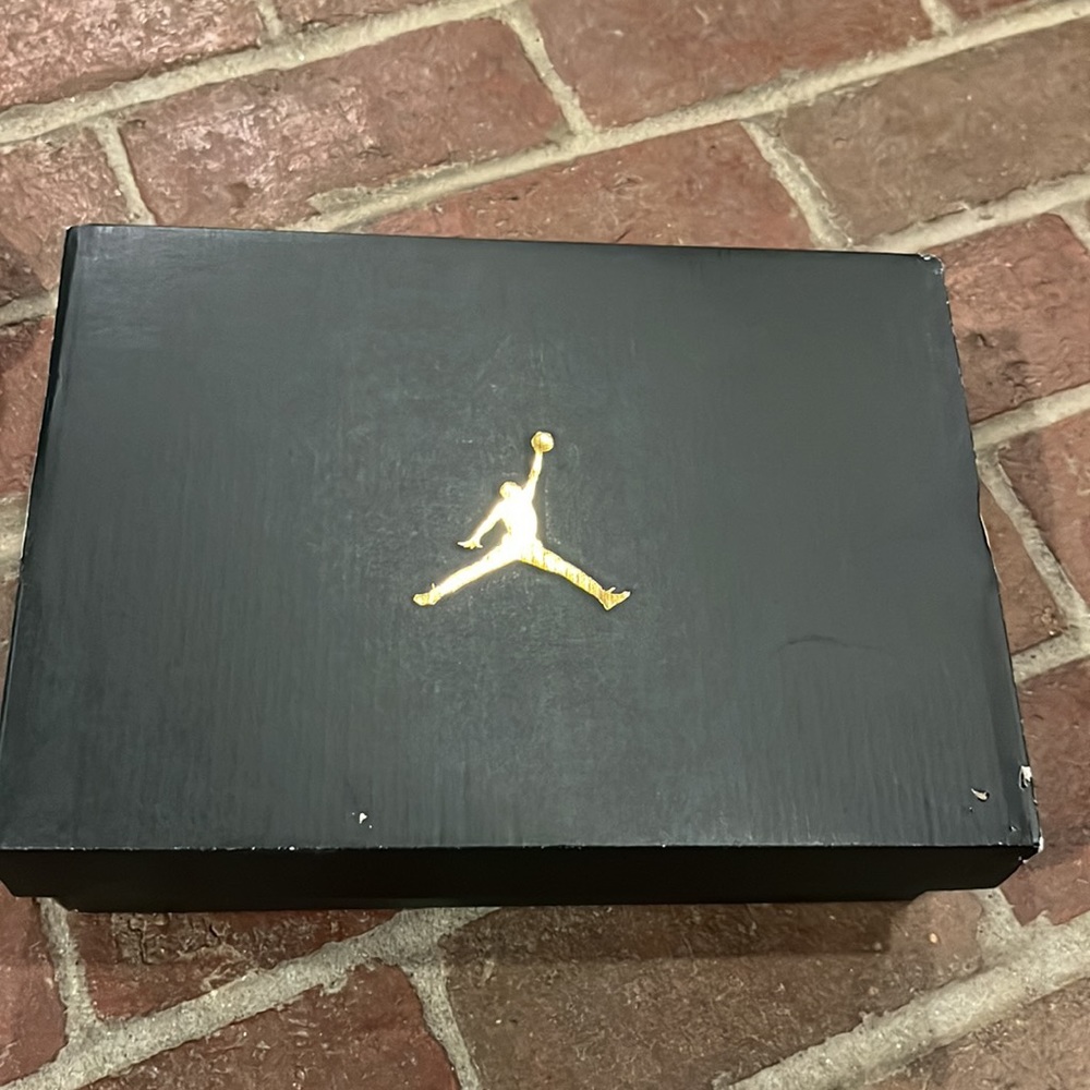 Jordans - Picture 7 of 7